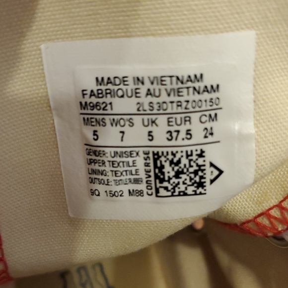 Converse Red and White High-Tops W 7 / M 5 - Picture 8 of 11